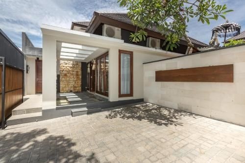เอนทราดา เซมินยัค วิลลา (Entrada Seminyak Villa)0