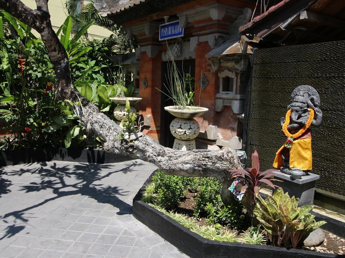 เดอ ปุสปา เรสซิเดนซ์ ซมินญะก์ (De Puspa Residence Seminyak)1