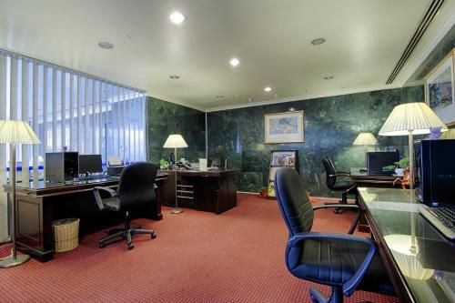 โรงแรมเมกะ มีรี (Mega Hotel Miri)1