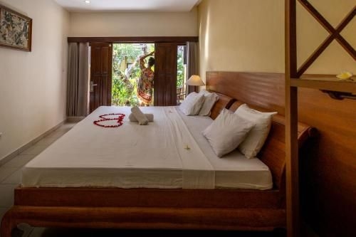 ซันไชน์ บีช บังกะโล แอนด์ เรสเทอรองต์ (Sunshine Beach Bungalows and Restaurant)2