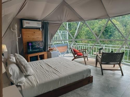 Moondock Luxury Camp1