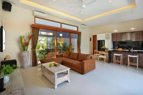 Holl Villa1