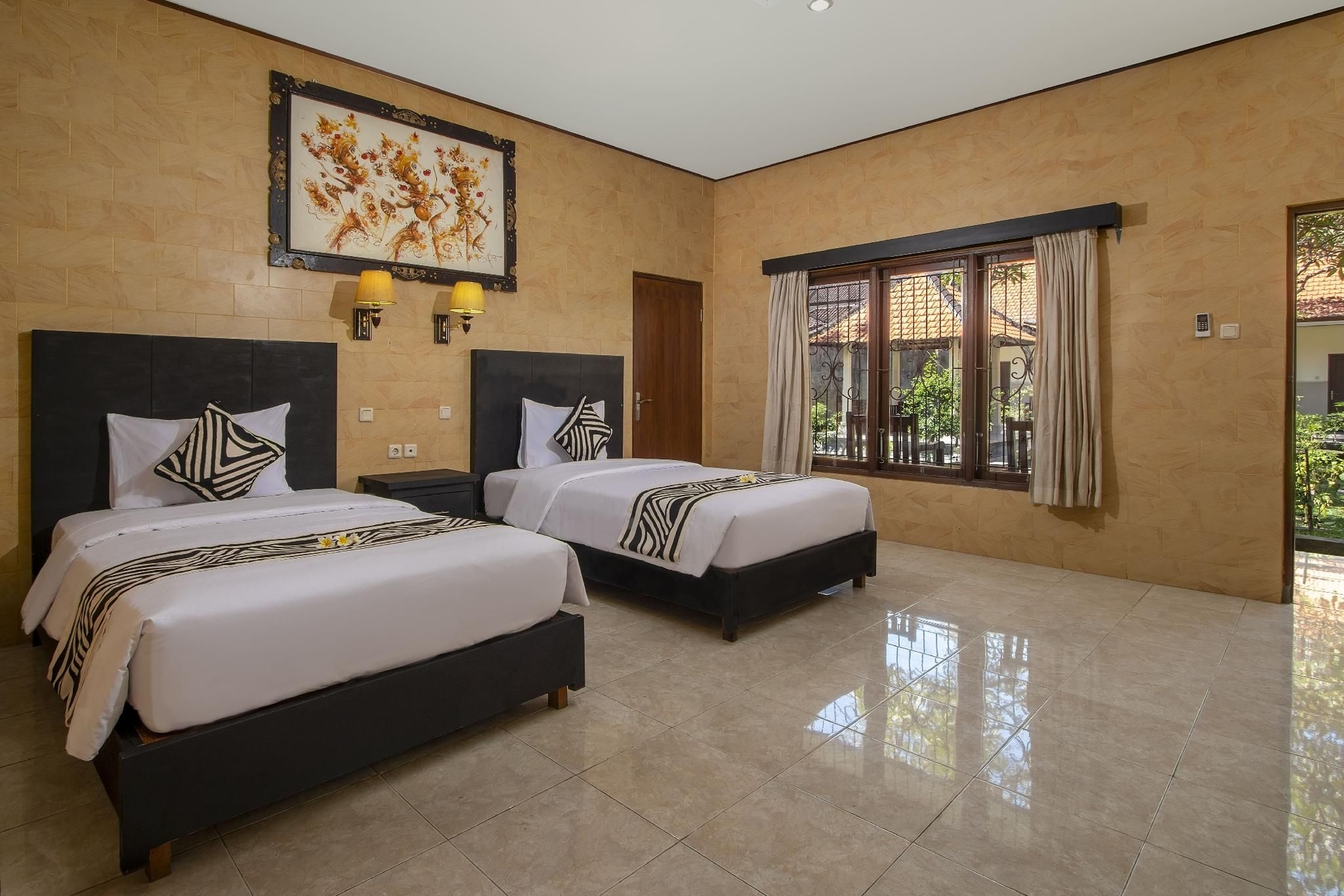 Suriwathi Hotel0