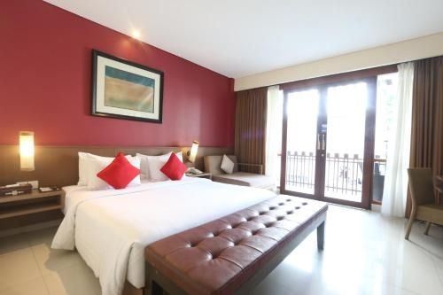 โรงแรมแกรนด์ ลา วาลอน (Grand La Walon Hotel)1