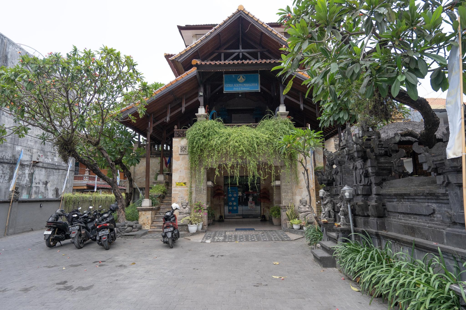RedDoorz Plus @ Mahajaya Hotel Denpasar0