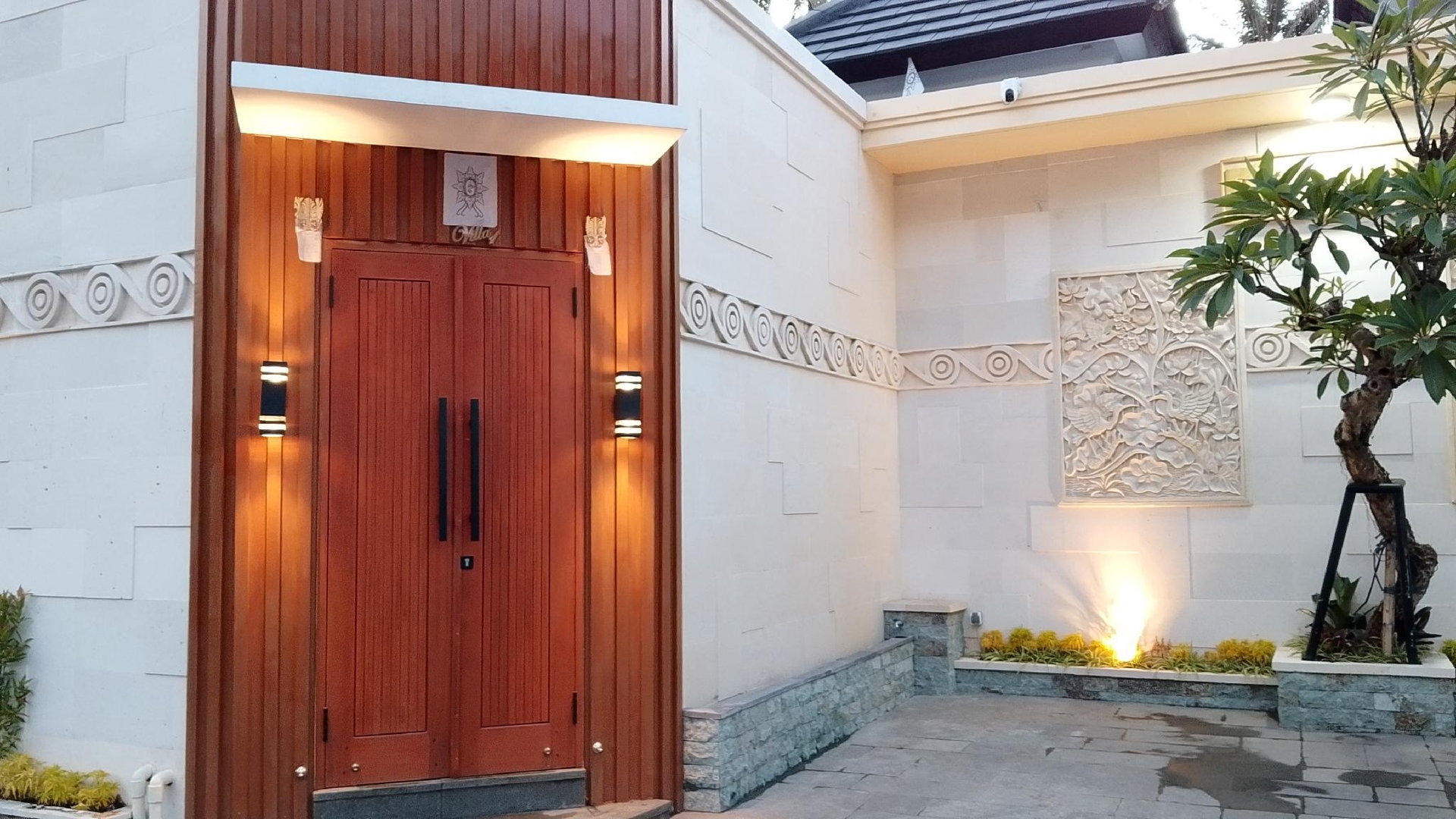 Nadya Jaya Luxury Villa  with 2  Luxury Bedroom1