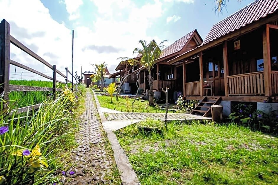 เซนิง บากัส บังกะโล (Cening Bagus Bungalows)2
