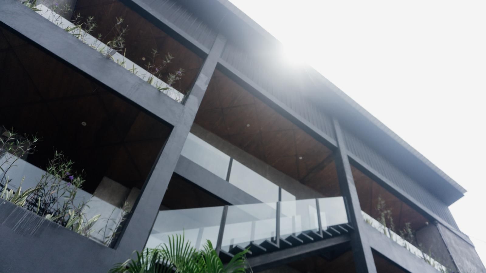Escotel Krisnantara1