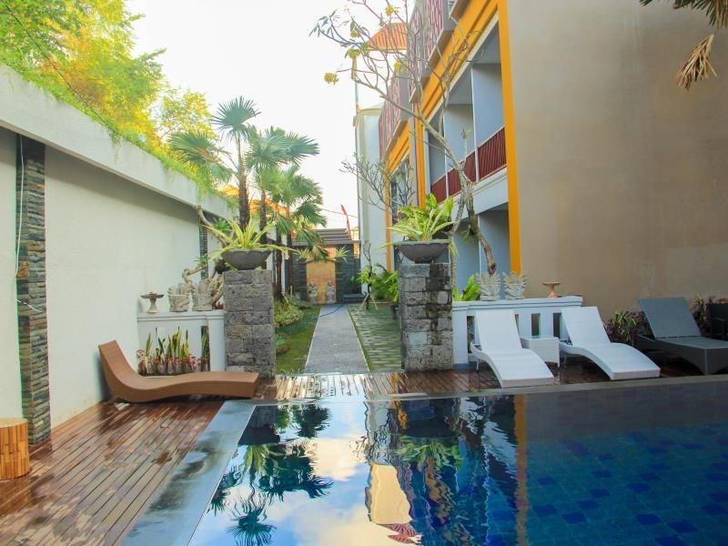 Transera Kamini Legian Hotel1