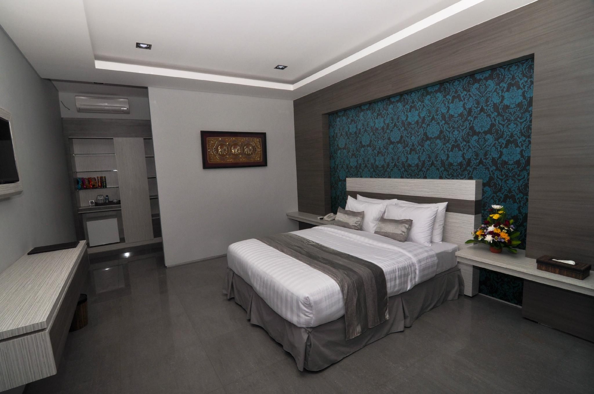 Transera Kamini Legian Hotel3