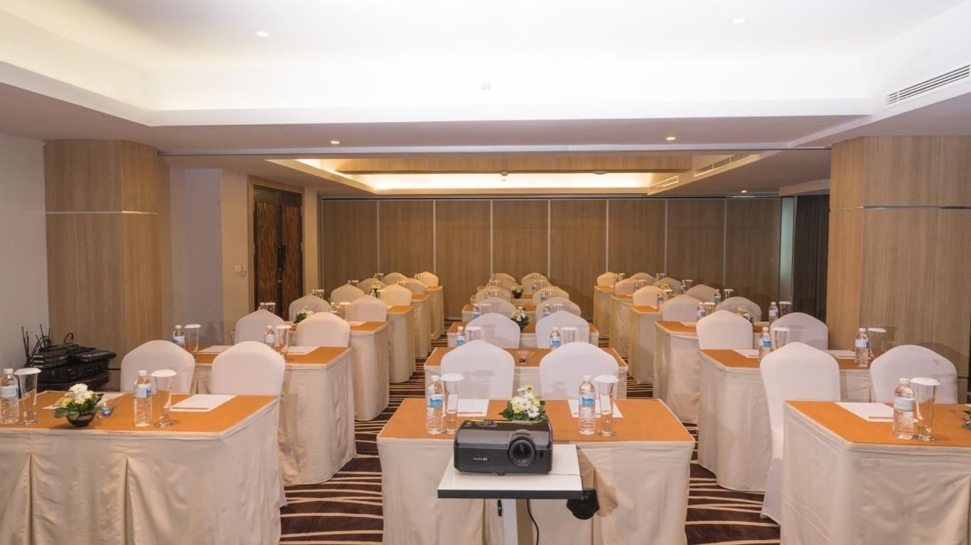 Sovereign Bali Hotel4