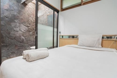 Imelda Residence Setrasari RedPartner3