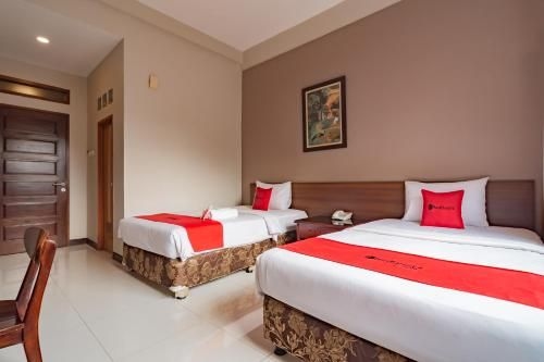 RedDoorz near Simpang Dago 23