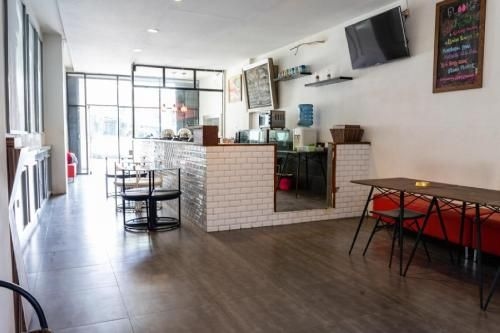 RedDoorz near Setrasari Mall 41