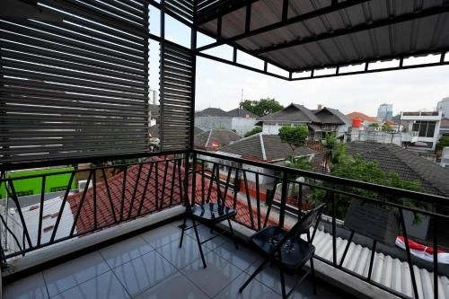 RedDoorz near Plaza Simpang Lima2