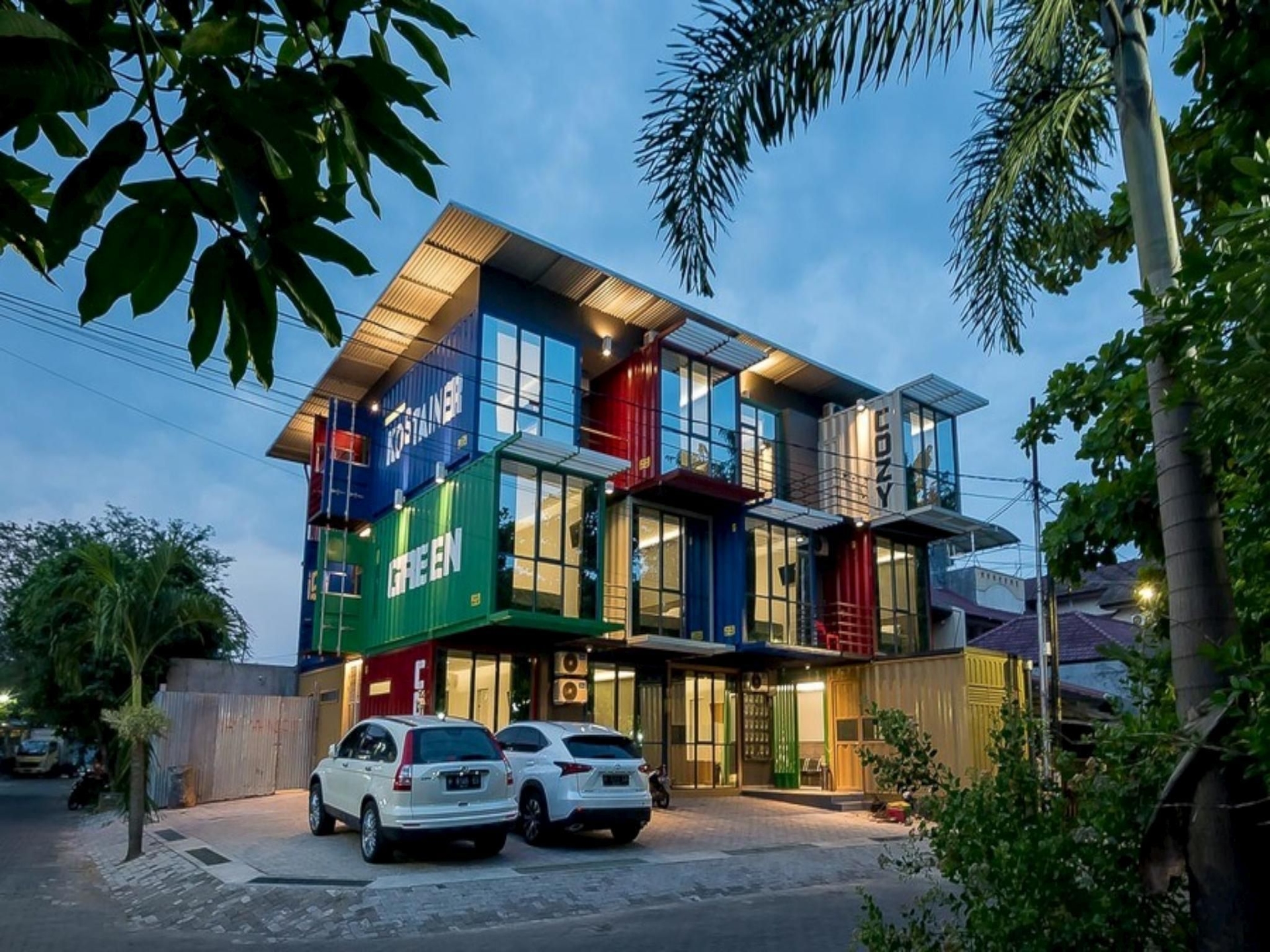 เรดดอร์ซ เนียร์ ตามัน เรโจมุลโย (RedDoorz near Taman Rejomulyo)0
