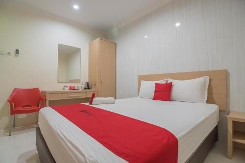 RedDoorz near MT Haryono Semarang2