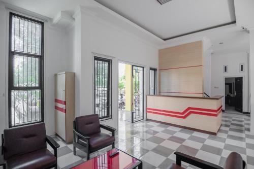 RedDoorz near Sultan Thaha Airport Jambi1
