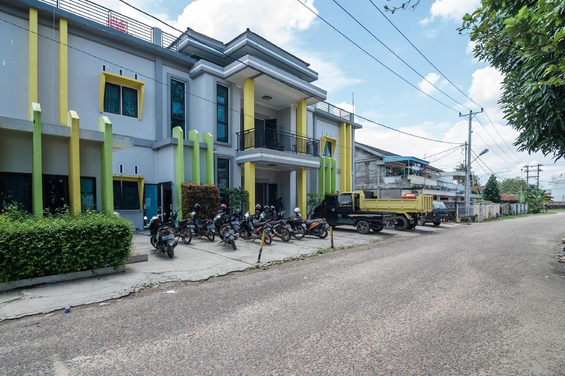 RedDoorz near Sultan Thaha Airport Jambi3