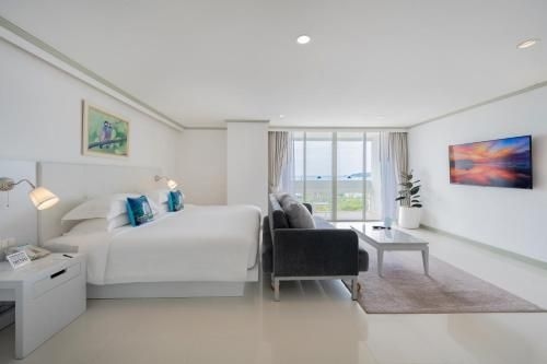Andaman Beach Suites Hotel4