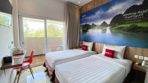 Front One Hotel Airport Solo4