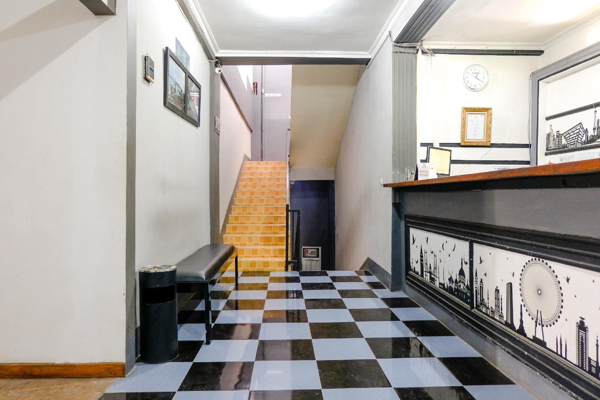 OYO 2966 Hotel Atriaz2