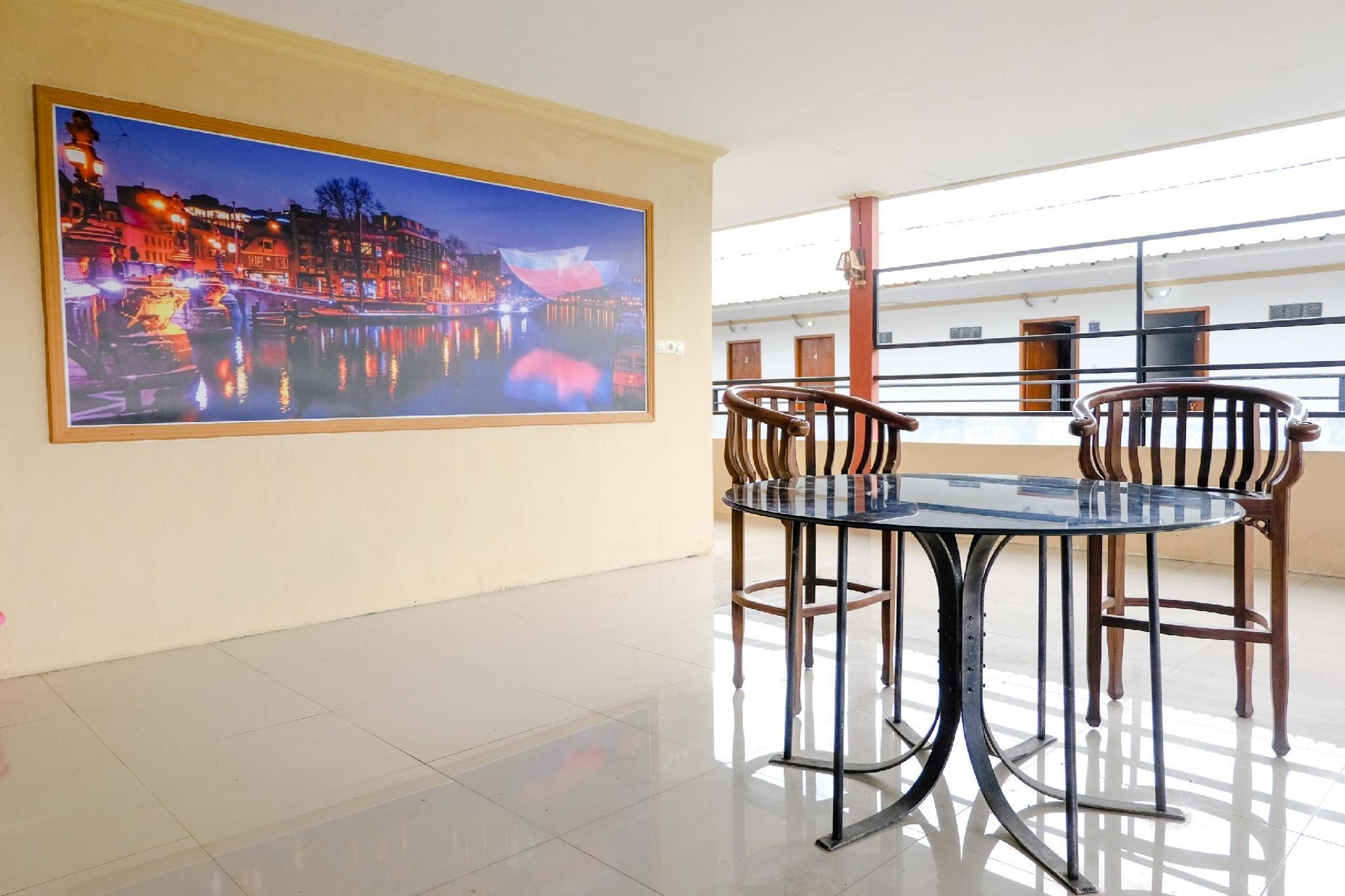 OYO 2966 Hotel Atriaz4