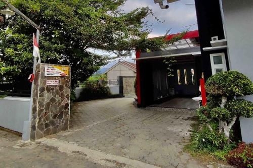 Homestay Griya Sawah Gunung Syariah Mitra RedDoorz2