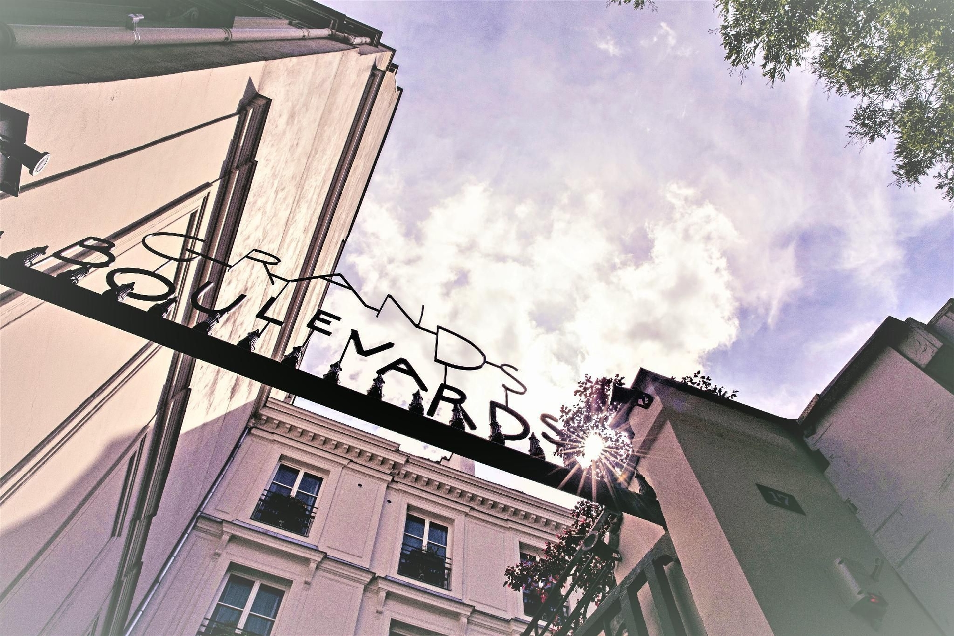 โรงแรมเดส์ กร็องด์ส บูเลอวาร์ด (Hotel des Grands Boulevards)1