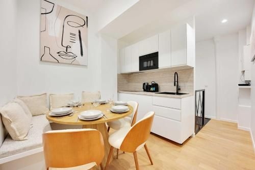 ชาร์มมิ่งอะพาร์ทเมนท์ทรีบีอาร์เอทพีซ็องติเยร์ (Charming apartment 3BR 8P Sentier)1