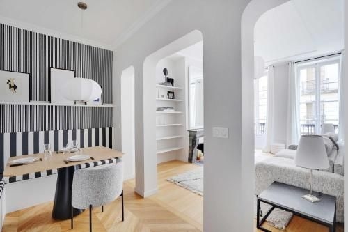 อพาร์ตเมนต์สไตล์โมเดิร์น แชมป์-เอลิเซ่ส์ - แซงต์-ออเนอเร่ (Modern Apartment Champs-Elysees - Saint Honore)4
