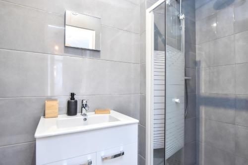 ซูเปอร์บ อพาร์ตเมนต์ ฟอร์ ซิกซ์ พีเพิล อิน ปารีส (Superb apartment for 6 people in Paris)2