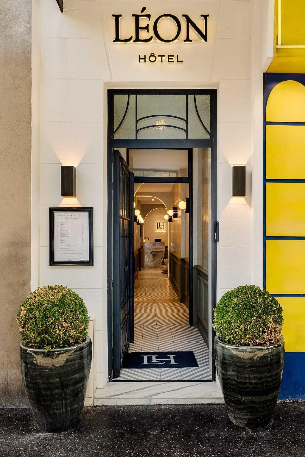 โฮเทล ลีออง (Hotel Leon)0