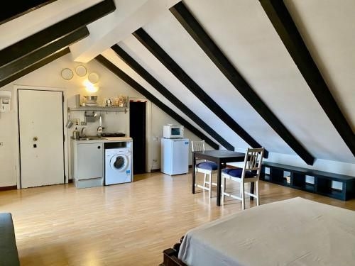 ApArt Hotel Lupetta - Piazza Sant'Alessandro, 31