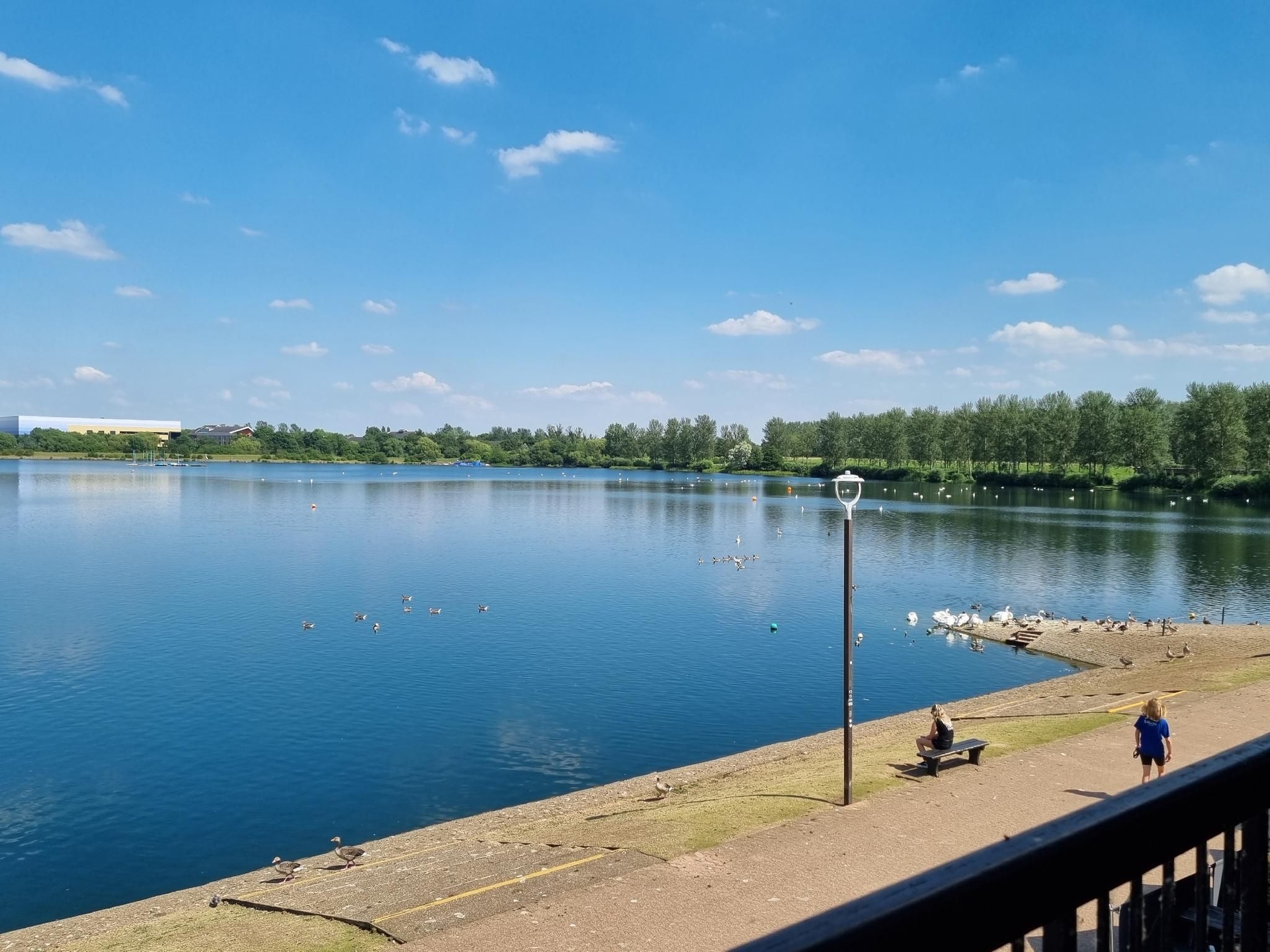 โรงแรมวิลเลน ลอดจ์ (Willen Lodge Hotel)2