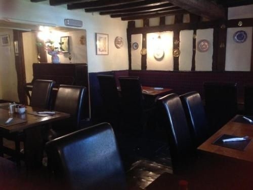 โรงแรม เดอะ นิว อินน์ (The New Inn Hotel)3