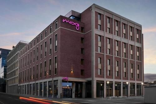 มอกซี่ เอดินบะระ ฟาวเท่นบริดจ์ (Moxy Edinburgh Fountainbridge)0