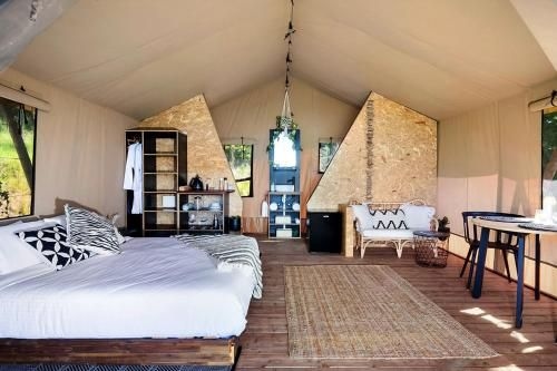 ซิคาดา ลักชัวรี แคมปิง (Cicada Luxury Camping)0