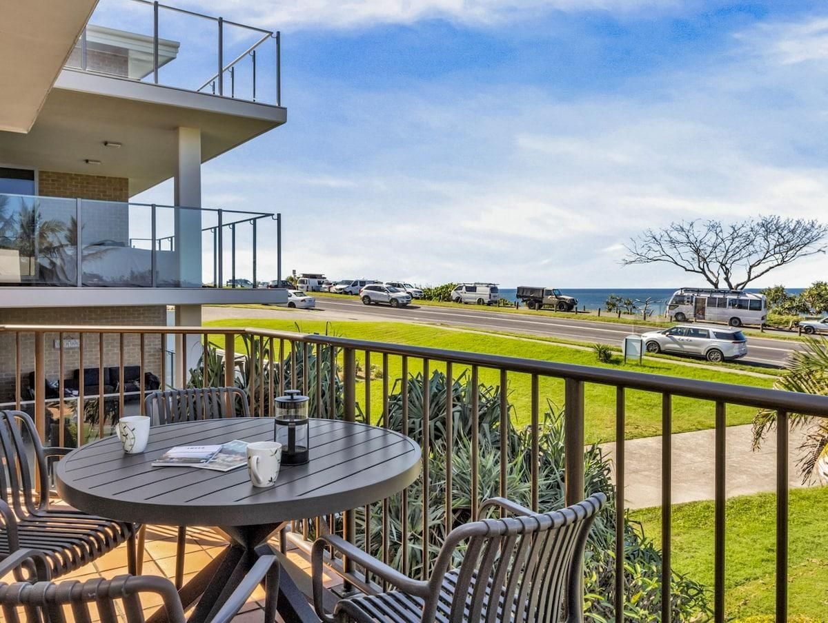 Ocean View Stay in Cabarita Beachfront1
