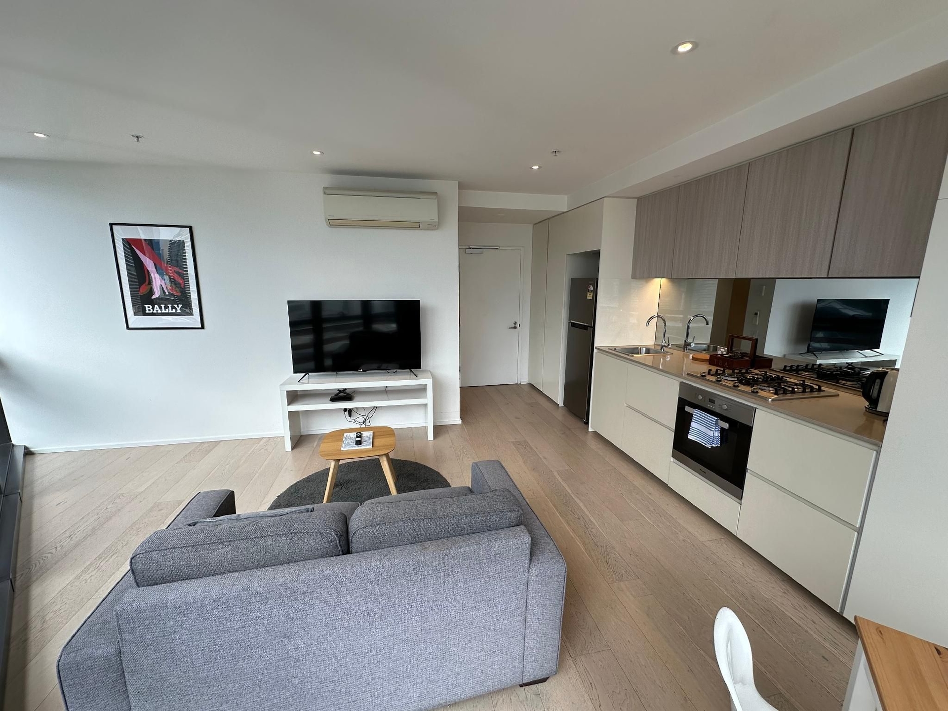 Winston Apartments Docklands2