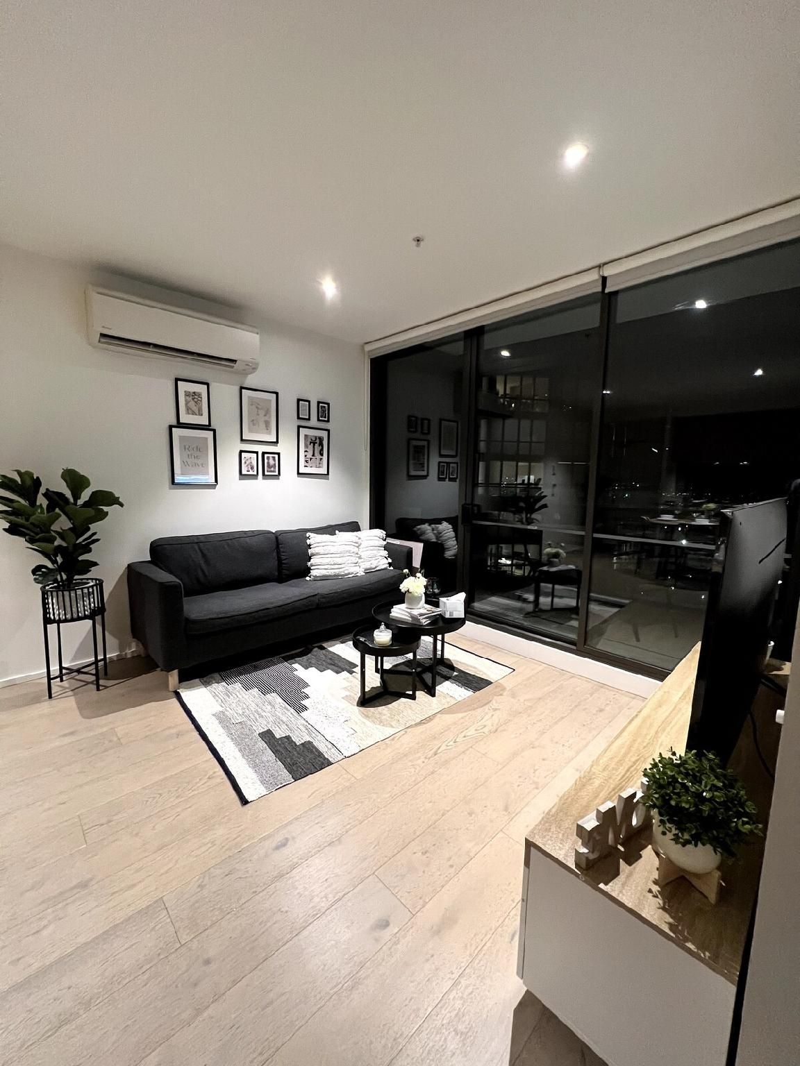 Brand New 2BR Docklands/Free Parking/Gorgeous View1