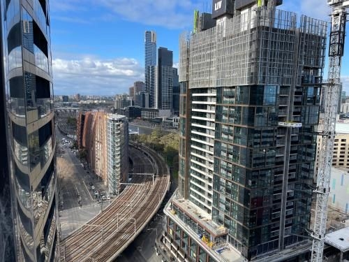pars apartments Melbourne quarter1