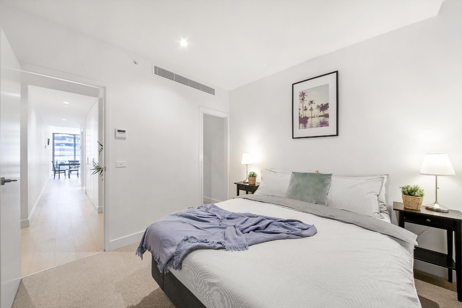 Chic & Cozy 2BR Stay on Iconic Chapel Street3