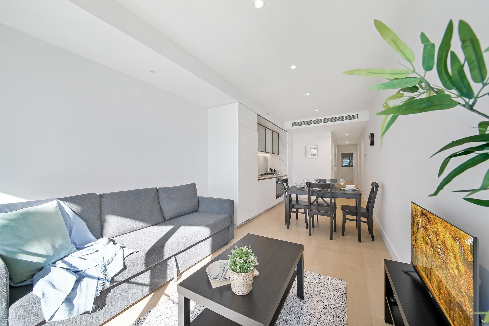 Chic & Cozy 2BR Stay on Iconic Chapel Street1