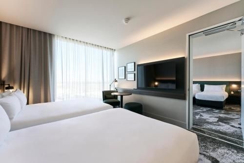 Novotel Melbourne Airport4
