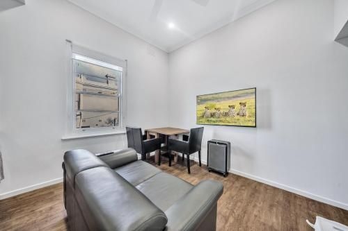 Hidden Gem on CBD’s Edge1