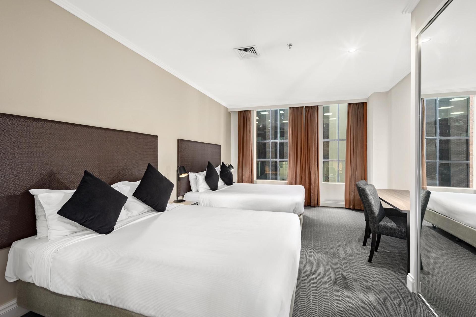 Melbourne City Suites4