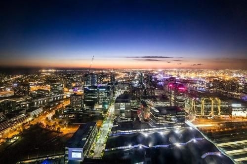 อพาร์ทเมนท์ใจกลางเมืองบนชั้น 48 พร้อมวิวเมืองและท่าเรือ (CBD Apt on 48 floor with City and Harbour views)4