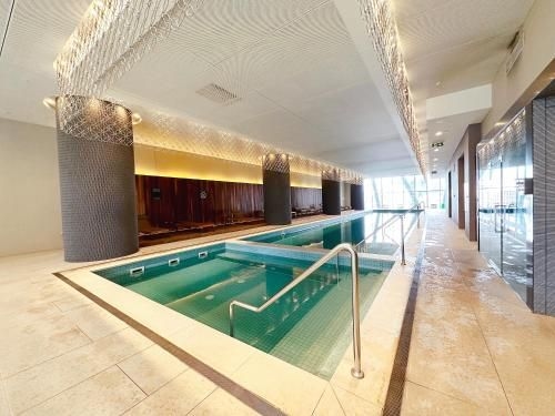 Crown/FreeCarpark/Swimming/OceanView/RiverView/CBD1