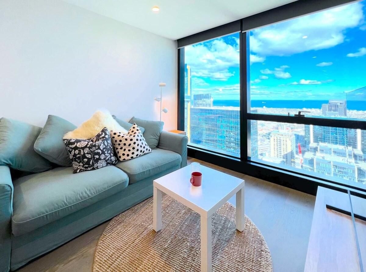 Brilliant Lv56 Condo HighRise Bay View2